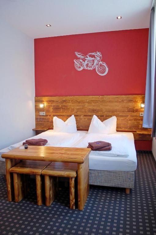 Dein Hotel Hamburg-Harburg Exteriör bild
